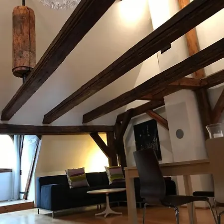 Ruhiges Altstadt-idyll Im Herzen Nurnbergs *